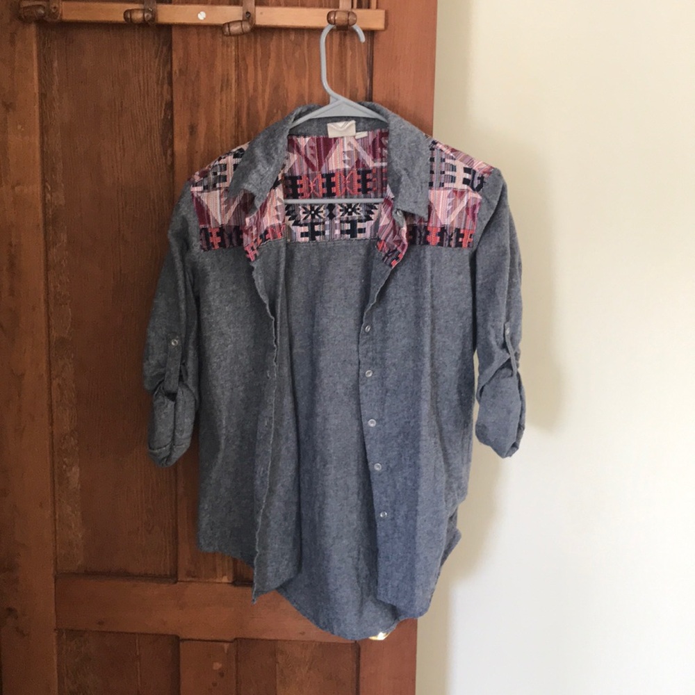 Medium long sleeve shirt